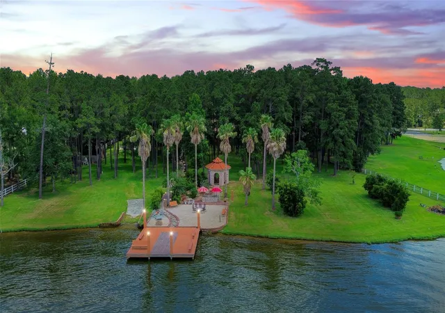 3rd image of 19311 Country Lake Dr, Magnolia, TX 77355 | MLS# 89492098
