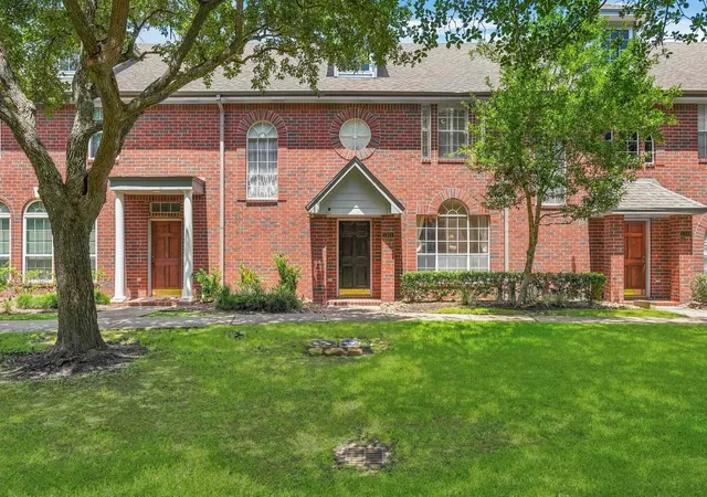 1st image of 1321 El Camino Village Dr, Houston, TX 77058 | MLS# 5297574