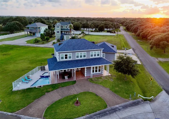 Photo 1 of Single family home for sale at 102 Smith Cvs Rd, Rockport, TX 78382 | MLS# 41361541 | Listing updated on 2026-08-12