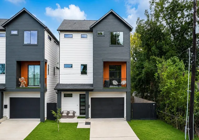 1st image of 3514 Arlington St, Houston, TX 77018 | MLS# 90338776