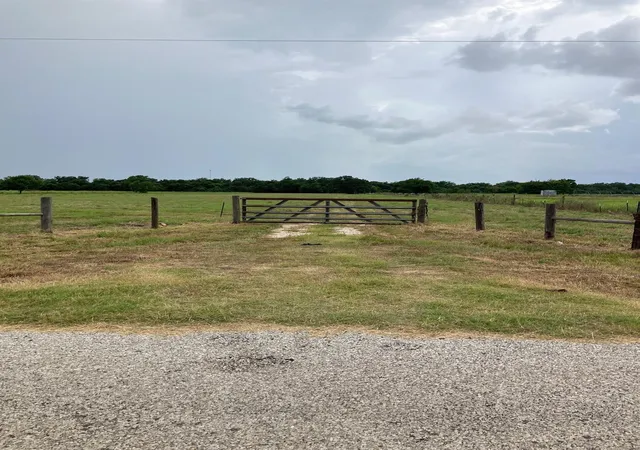 Photo 1 of Sale Pending at 728 County Rd 164, Boling, TX 77420 | MLS# 78339224 | Listing updated on 2026-09-19