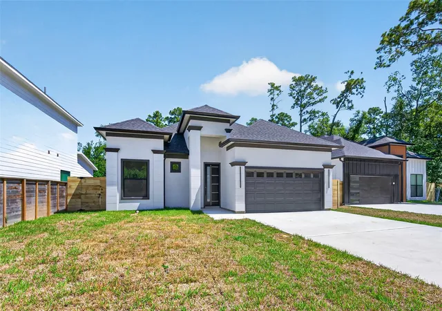 Photo 4 of Single family home for sale at 1424 Flamingo St, Conroe, TX 77385 | MLS# 22648807 | Listing updated on 2026-08-11