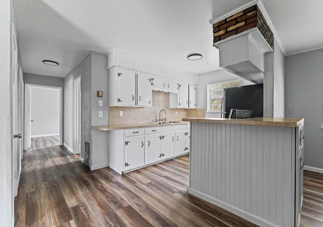 4th image of 12607 Bauman Rd, Houston, TX 77037 | MLS# 70551375