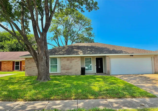 Photo 3 of Single family home for sale at 9815 Rocky Holw Rd, La Porte, TX 77571 | MLS# 48997533 | Listing updated on 2026-08-17