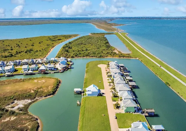 7th image of 1213 Highborne Cay Ct, Texas City, TX 77590 | MLS# 74271299