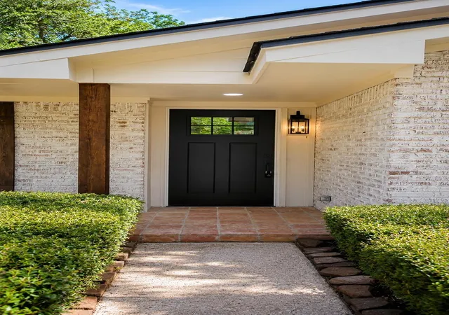 Photo 2 of Sale Pending at 2301 Morning Dr, Baytown, TX 77520 | MLS# 71889635 | Listing updated on 2026-08-22