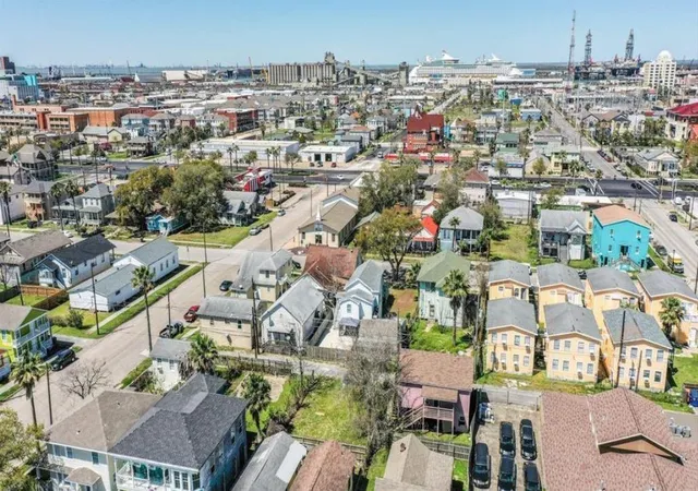 Photo 4 of Land for sale at 2718 Ave L, Galveston, TX 77550 | MLS# 72340919 | Listing updated on 2026-08-12