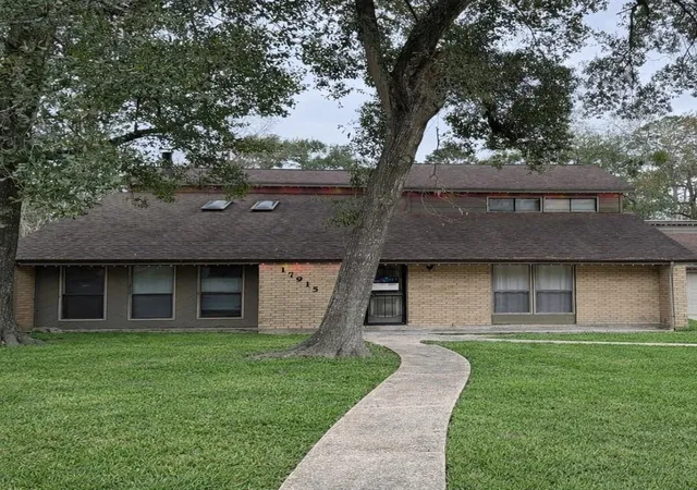 Photo 1 of Single family home for sale at 17915 Mossforest Dr, Houston, TX 77090 | MLS# 13409402 | Listing updated on 2026-09-22