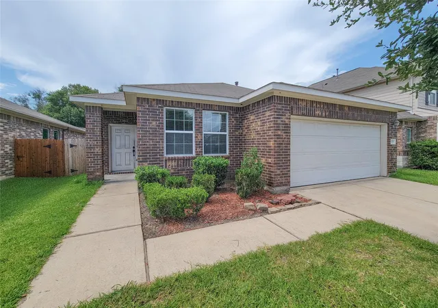 Photo 2 of Sale Pending at 13711 Aragon Meadow Ln, Houston, TX 77049 | MLS# 32540733 | Listing updated on 2026-08-25