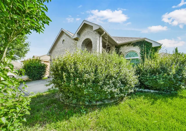 Photo 3 of Sale Pending at 2217 Pine Crk Ct, Conroe, TX 77301 | MLS# 27714286 | Listing updated on 2026-08-22