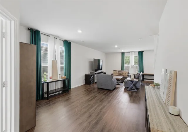 3rd image of 10826 Parra Peek Dr, Houston, TX 77075 | MLS# 72086292