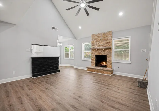 3rd image of 10802 Sagetrail Dr, Houston, TX 77089 | MLS# 5788815