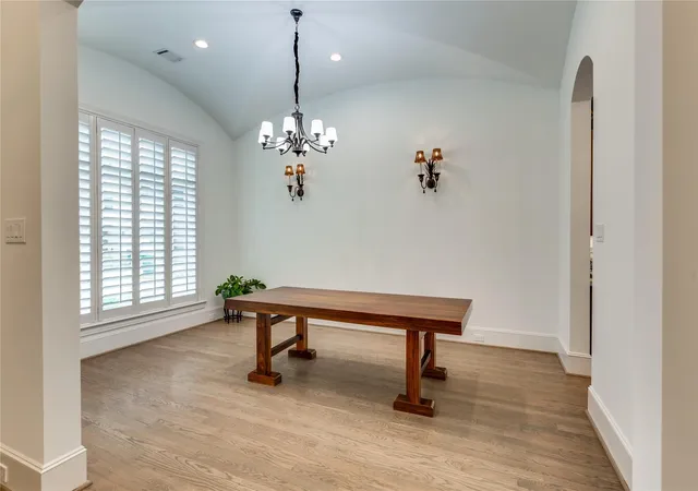 5th image of 3302 Elmridge St, Houston, TX 77025 | MLS# 91763359