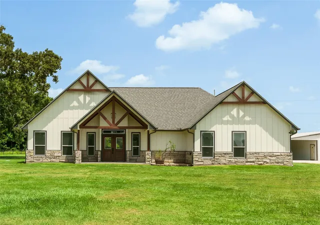 1st image of 1140 County Road 301 N, Dayton, TX 77535 | MLS# 81102844