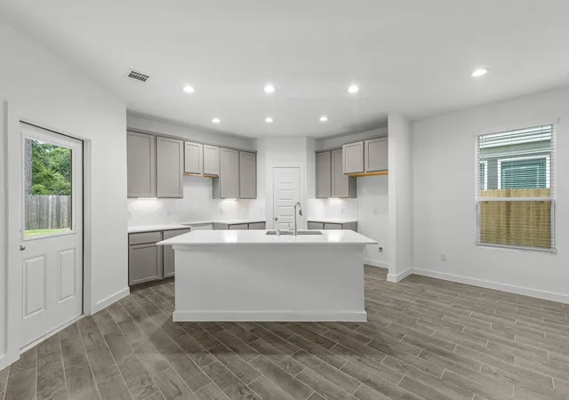 2nd image of 6415 Old Cypress Landing Ln, Humble, TX 77338 | MLS# 67543250
