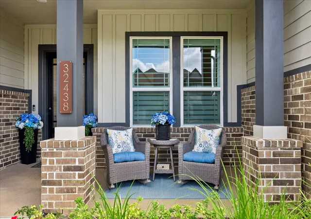 Photo 3 of Single family home for sale at 32438 Violet Dancer Ct, Fulshear, TX 77441 | MLS# 38445793 | Listing updated on 2026-09-19