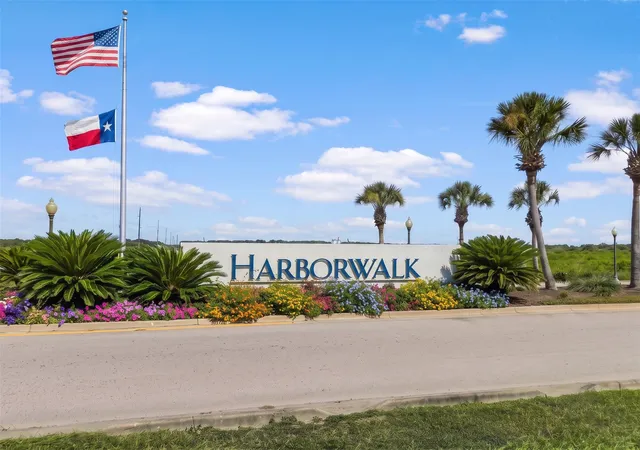 4th image of 49 Shell Key, Hitchcock, TX 77563 | MLS# 90384515