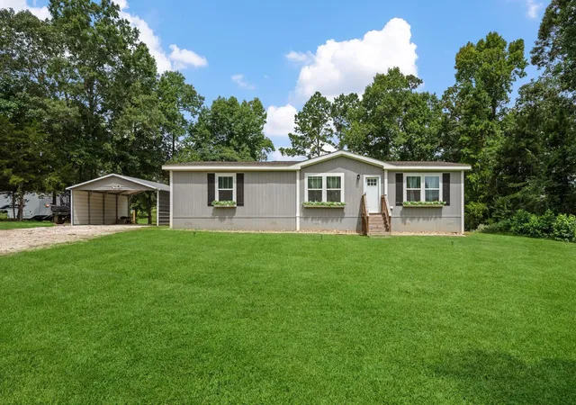 Photo 2 of Single family home for sale at 225 Lynn Hendrix Rd, Livingston, TX 77351 | MLS# 42391373 | Listing updated on 2026-08-09
