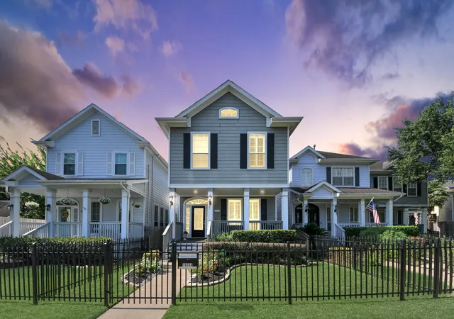 Photo 2 of Sale Pending at 1526 W 25th Street #A, Houston, TX 77008 | MLS# 71887640 | Listing updated on 2026-08-26
