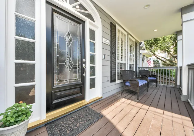 Photo 3 of Sale Pending at 1526 W 25th Street #A, Houston, TX 77008 | MLS# 71887640 | Listing updated on 2026-08-26