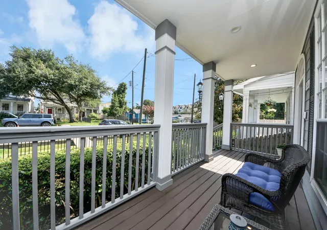 Photo 3 of Sale Pending at 1526 W 25th Street #A, Houston, TX 77008 | MLS# 71887640 | Listing updated on 2026-08-26