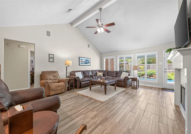 4th image of 4027 Harwood Dr, Sugar Land, TX 77479 | MLS# 24140655