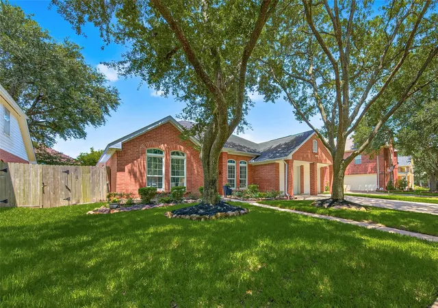 5th image of 4027 Harwood Dr, Sugar Land, TX 77479 | MLS# 24140655