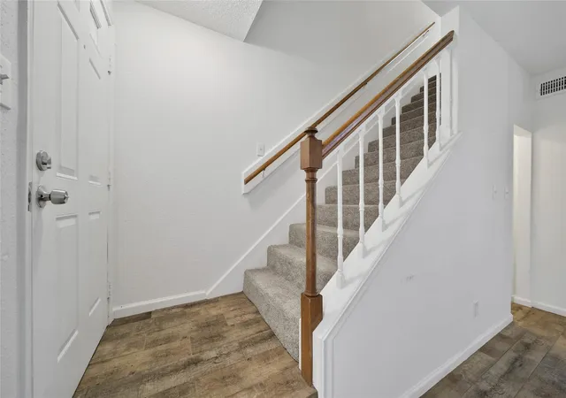 3rd image of 3600 Jeanetta St #604, Houston, TX 77063 | MLS# 57724487
