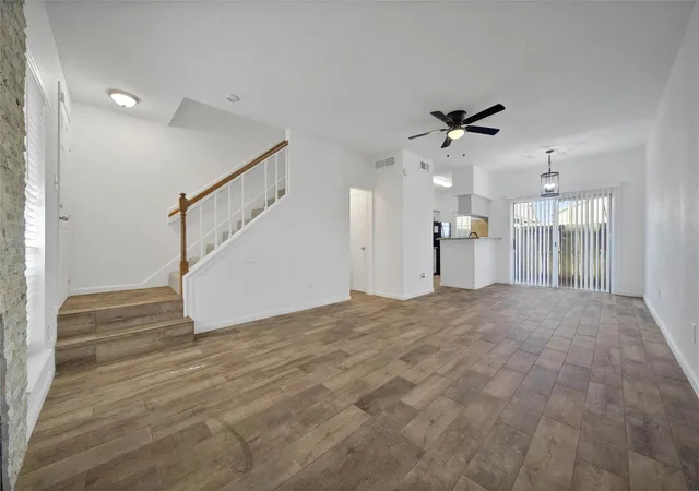 4th image of 3600 Jeanetta St #604, Houston, TX 77063 | MLS# 57724487