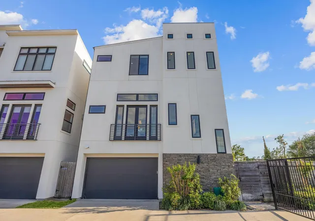 3rd image of 7327 Shadyvilla Pointe Dr, Houston, TX 77055 | MLS# 81217818