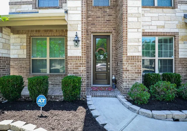 3rd image of 1707 Tonkawa Trl, Katy, TX 77493 | MLS# 65106233