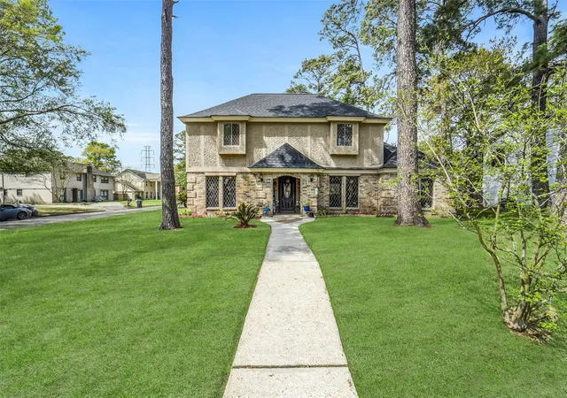 Photo 1 of Single family home for sale at 4910 Charade Dr, Houston, TX 77066 | MLS# 30485464 | Listing updated on 2026-08-15
