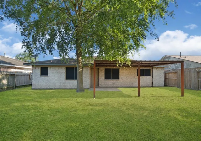 2nd image of 1602 Kenwick Pl, Pasadena, TX 77504 | MLS# 11528324