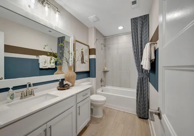 4th image of 21127 Venetian Glass Ln, Tomball, TX 77447 | MLS# 98380675
