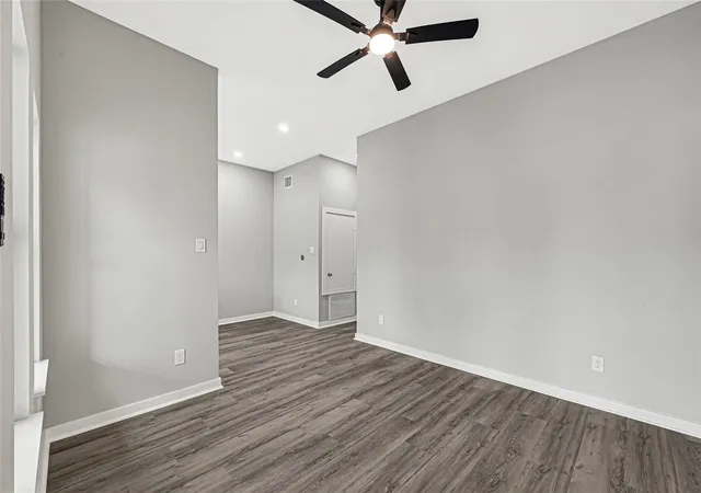 5th image of 301 Bolden St, Houston, TX 77029 | MLS# 37404825