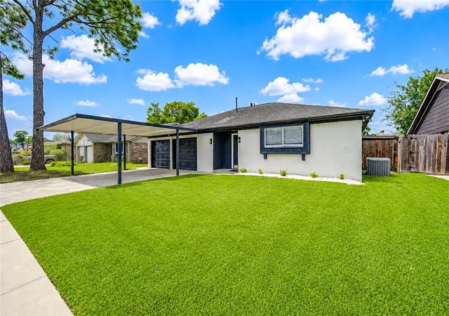 2nd image of 4911 Fairdale St, Pasadena, TX 77505 | MLS# 37903185