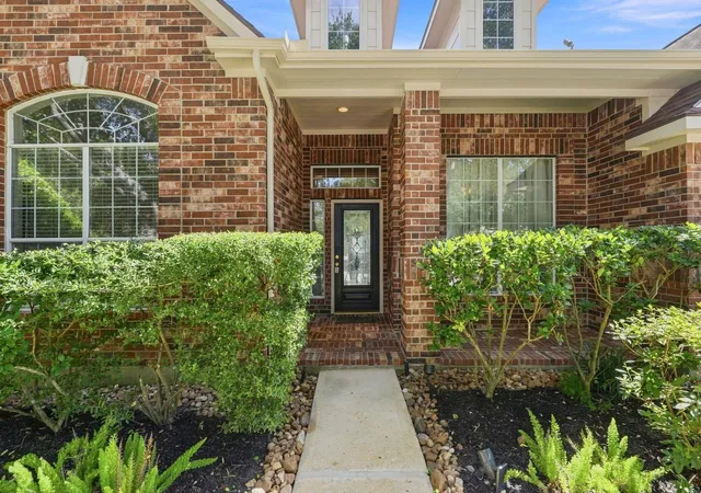 Photo 3 of Single family home for sale at 6127 Merry Pine Ct, Spring, TX 77379 | MLS# 20647874 | Listing updated on 2026-09-22