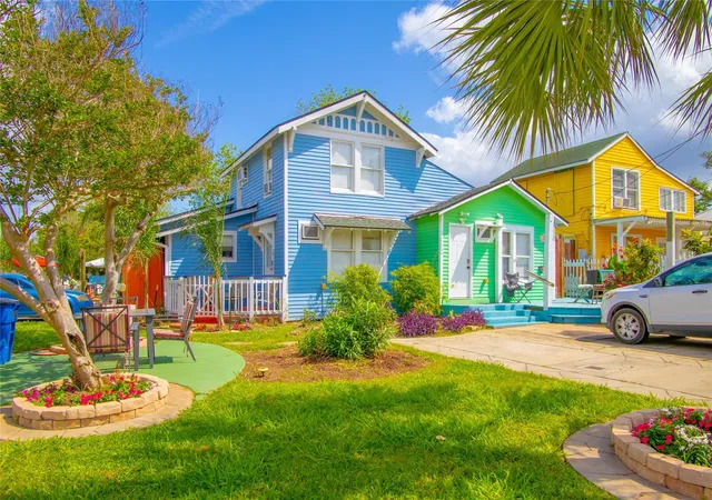 2nd image of 701 7th St, Kemah, TX 77565 | MLS# 40635801