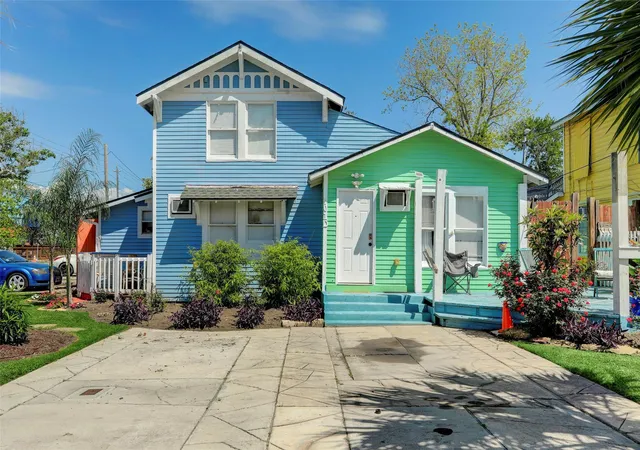 3rd image of 701 7Th St, Kemah, TX 77565 | MLS# 40635801