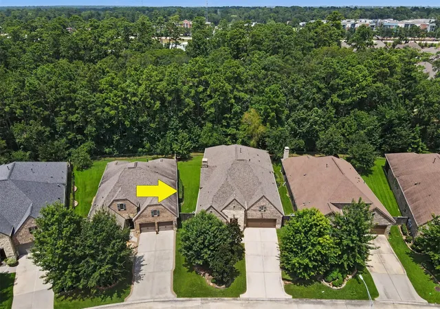 Photo 3 of Single family home for sale at 126 Lily Green Ct, Conroe, TX 77304 | MLS# 62045870 | Listing updated on 2026-09-10