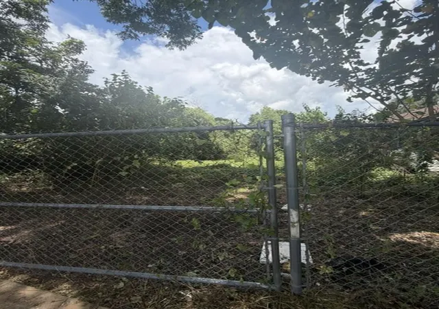 Photo 3 of Land for sale at 9435 E Ave I, Houston, TX 77012 | MLS# 38885802 | Listing updated on 2026-08-12