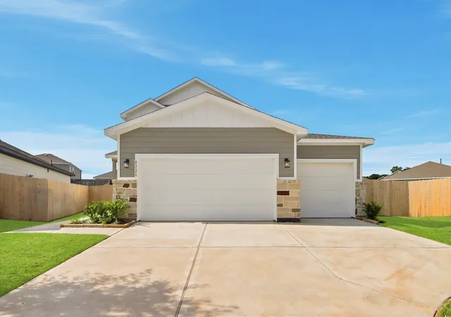 Photo 1 of Single family home for sale at 9724 Caney Bnd Rd, Conroe, TX 77303 | MLS# 35165059 | Listing updated on 2026-09-20