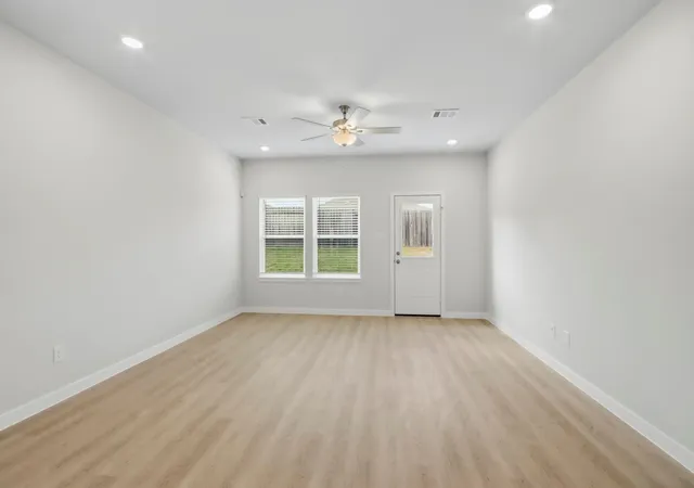 Photo 3 of Single family home for sale at 9724 Caney Bnd Rd, Conroe, TX 77303 | MLS# 35165059 | Listing updated on 2026-09-20