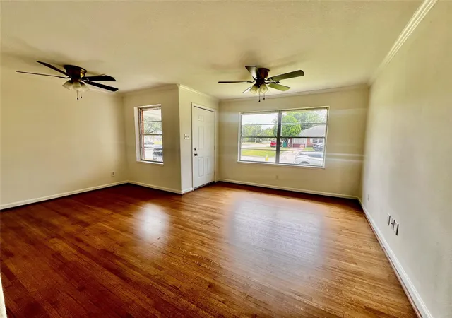 4th image of 2102 Blueberry Ln, Pasadena, TX 77502 | MLS# 25565941