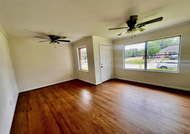 5th image of 2102 Blueberry Ln, Pasadena, TX 77502 | MLS# 25565941
