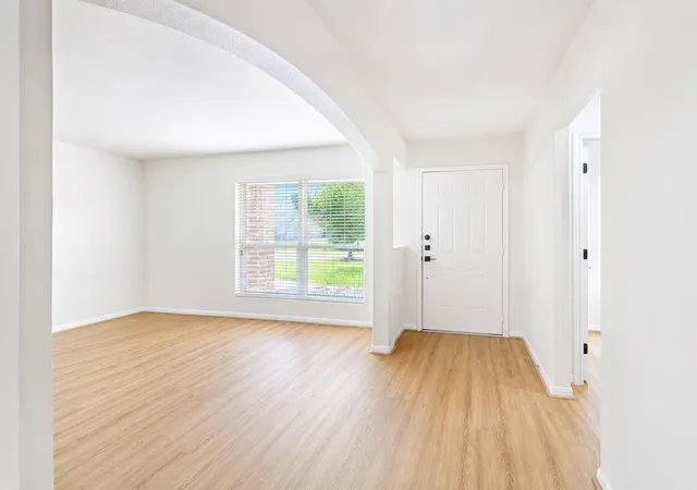 Photo 3 of Single family home for sale at 15911 Sheldon Ridge Way, Houston, TX 77044 | MLS# 78743950 | Listing updated on 2026-09-02