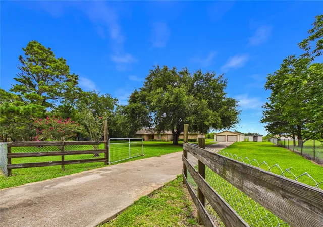 1st image of 7711 Avenue M, Santa Fe, TX 77510 | MLS# 14935143