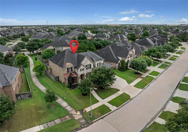 2nd image of 27707 Lakeway Trail Ln, Fulshear, TX 77441 | MLS# 57376144