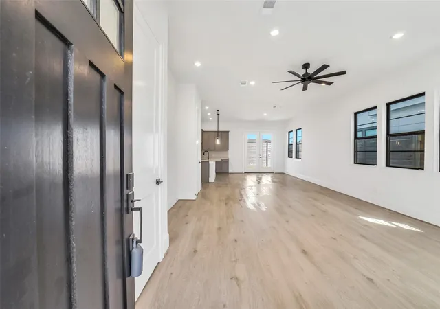 Photo 2 of Single family home for sale at 3220 Royal Oaks Holw Ln, Houston, TX 77082 | MLS# 11906448 | Listing updated on 2026-09-14