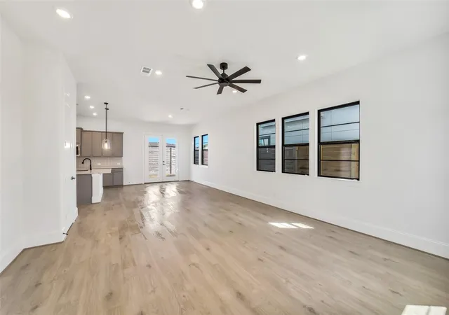 Photo 3 of Single family home for sale at 3220 Royal Oaks Holw Ln, Houston, TX 77082 | MLS# 11906448 | Listing updated on 2026-09-14